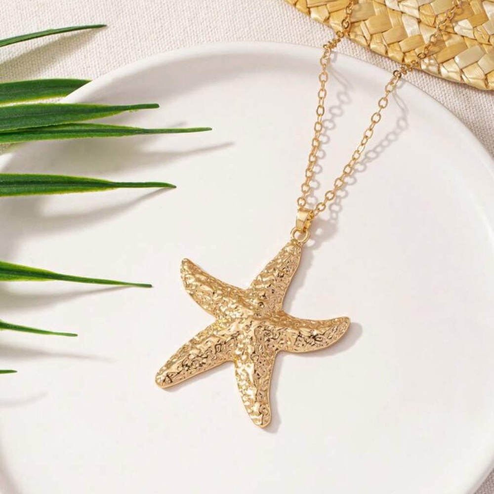Gold Starfish Pendant Necklace - Picture 4 of 6
